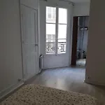 Cute And Quiet Apartment In Montmartre